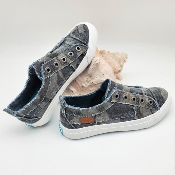 BUY ONE GET ONE FREE Blowfish Play slip on Sneakers Gray  Camo Women's Size 7.5 - Picture 2 of 7